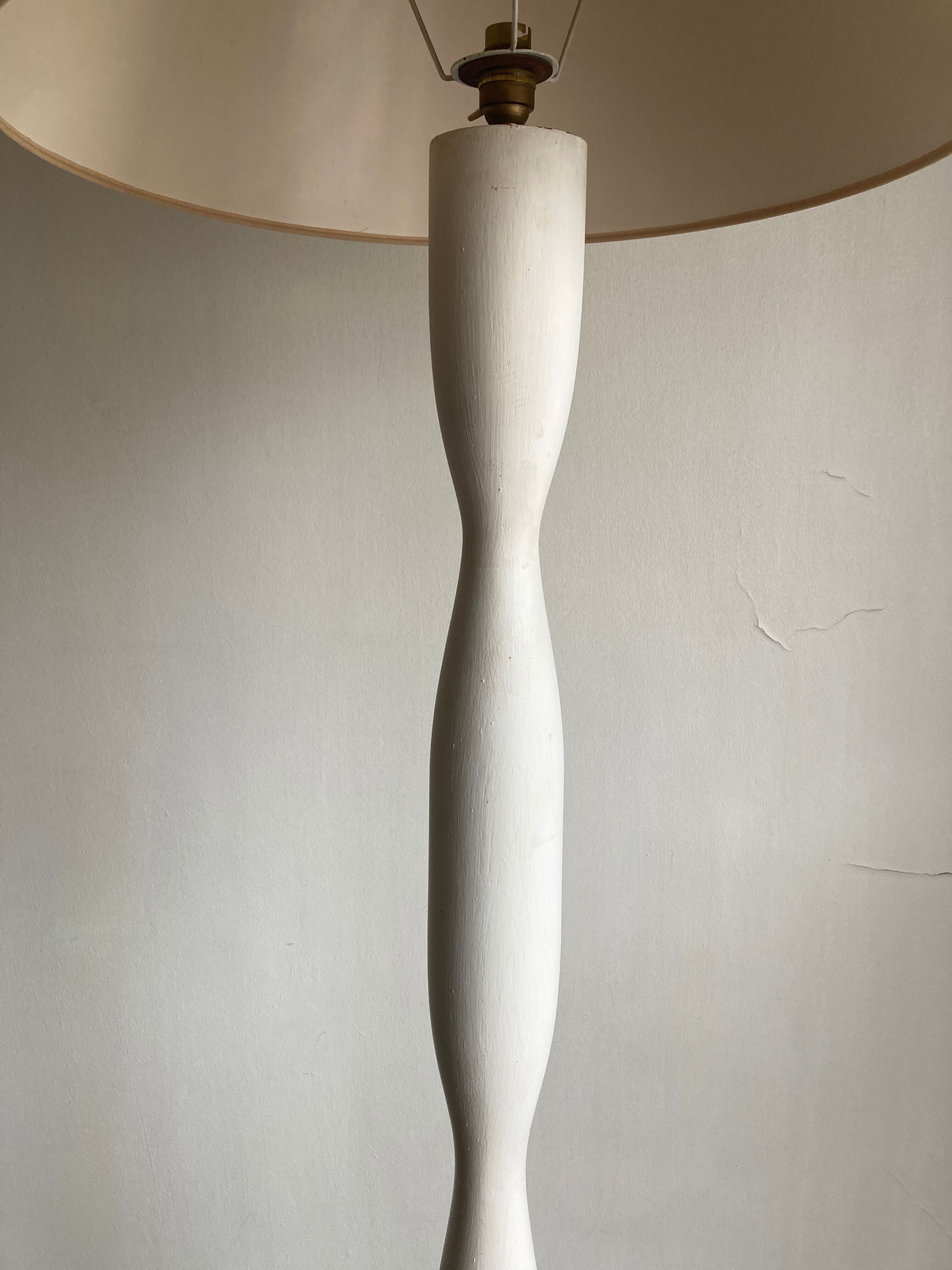 Modernist wooden floor lamp Brancusi Endless column 1940 1950