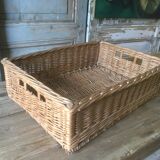 Wicker baker's basket