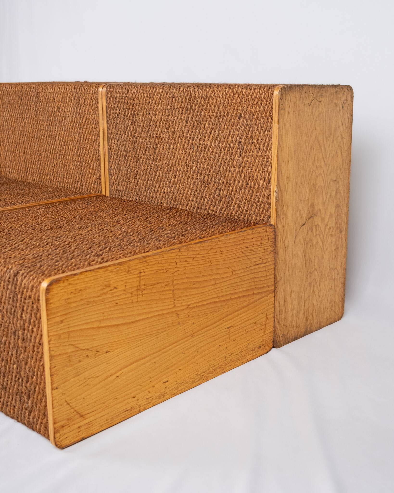 Series of 4 low tables made of cord and pine, France, 1980s.