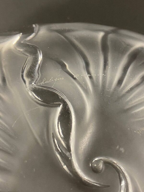 Vide poche en cristal moulé-pressé de lalique france