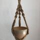 Pot suspendu en macramé vintage