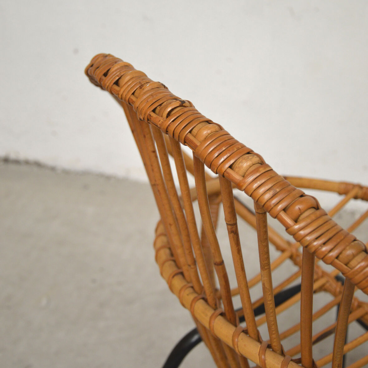 Paire de fauteuils en rotin et métal 1960