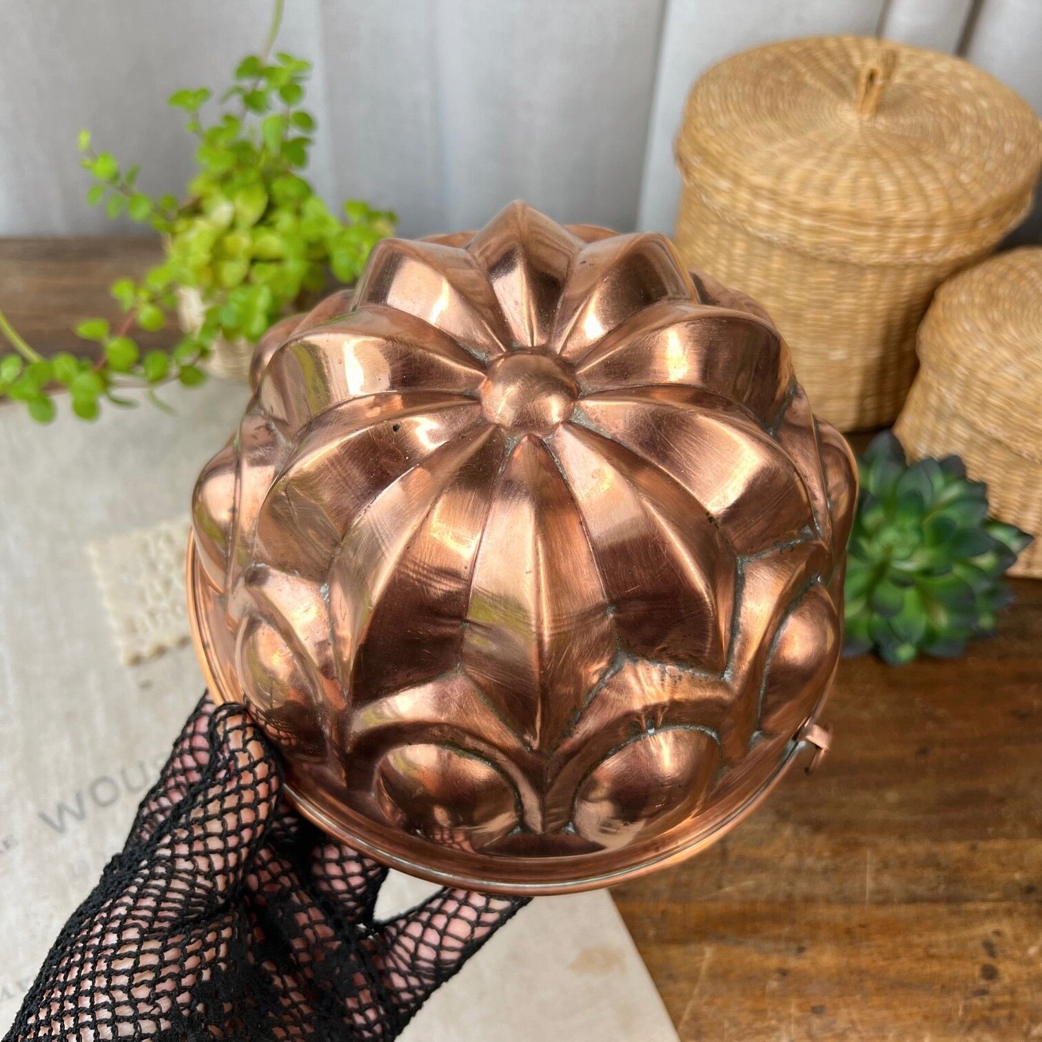 Round copper cake mold