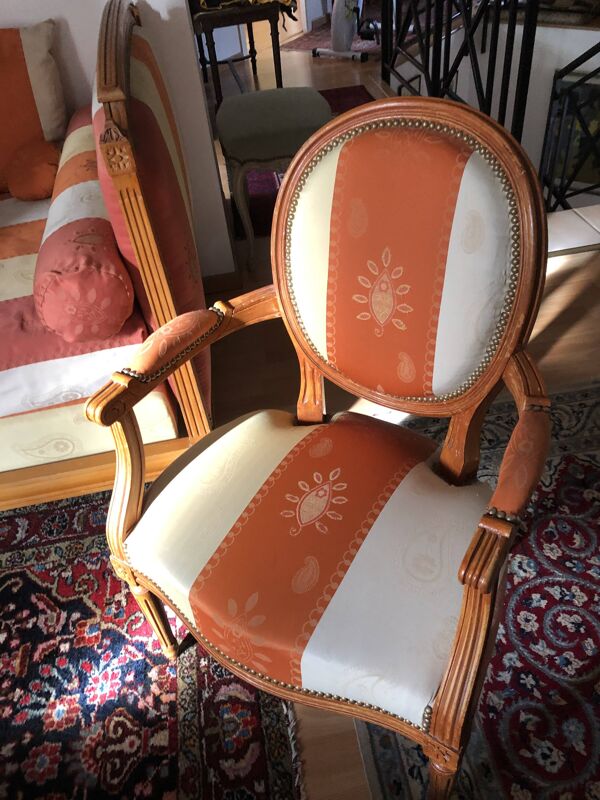 Fauteuil style louis XVI (assorti à lit de repos style louis XVI en vente)