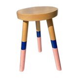 Wooden stool tricolour feet
