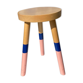 Wooden stool tricolour feet