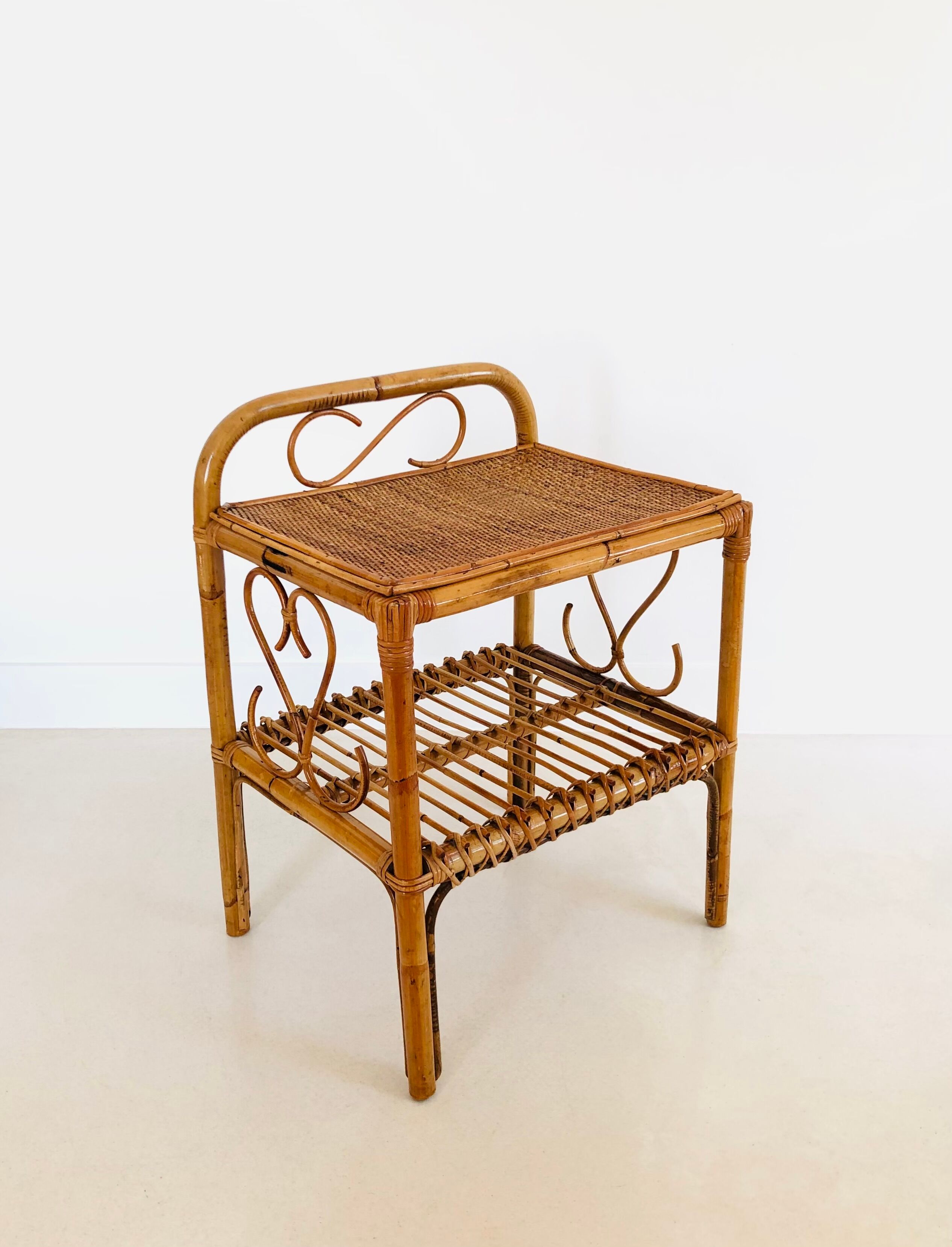 Table d'appoint en rotin, Italie années 60