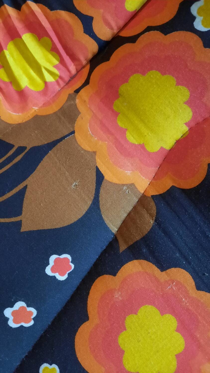 Vintage floral camping folder