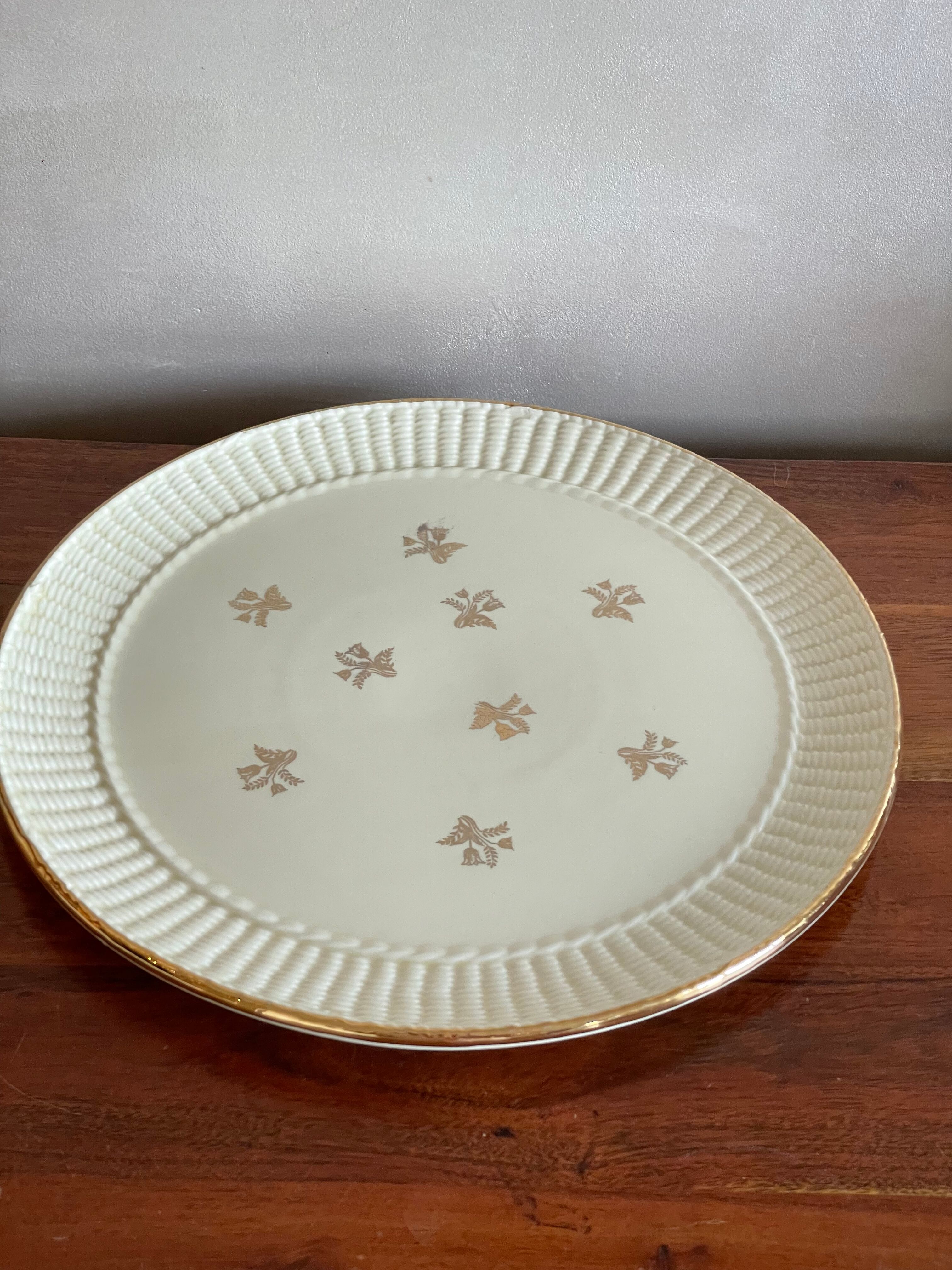 Pie dish pattern strand of golden thrush
