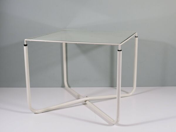 Table basse Jarpen de Niels Gammelgaard pour Ikea 1983