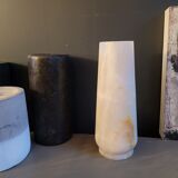 Vase en albâtre