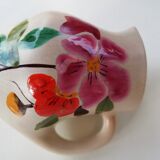 Organic shape pitcher