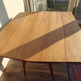 Table à manger et table basse vintage en une seule pièce
