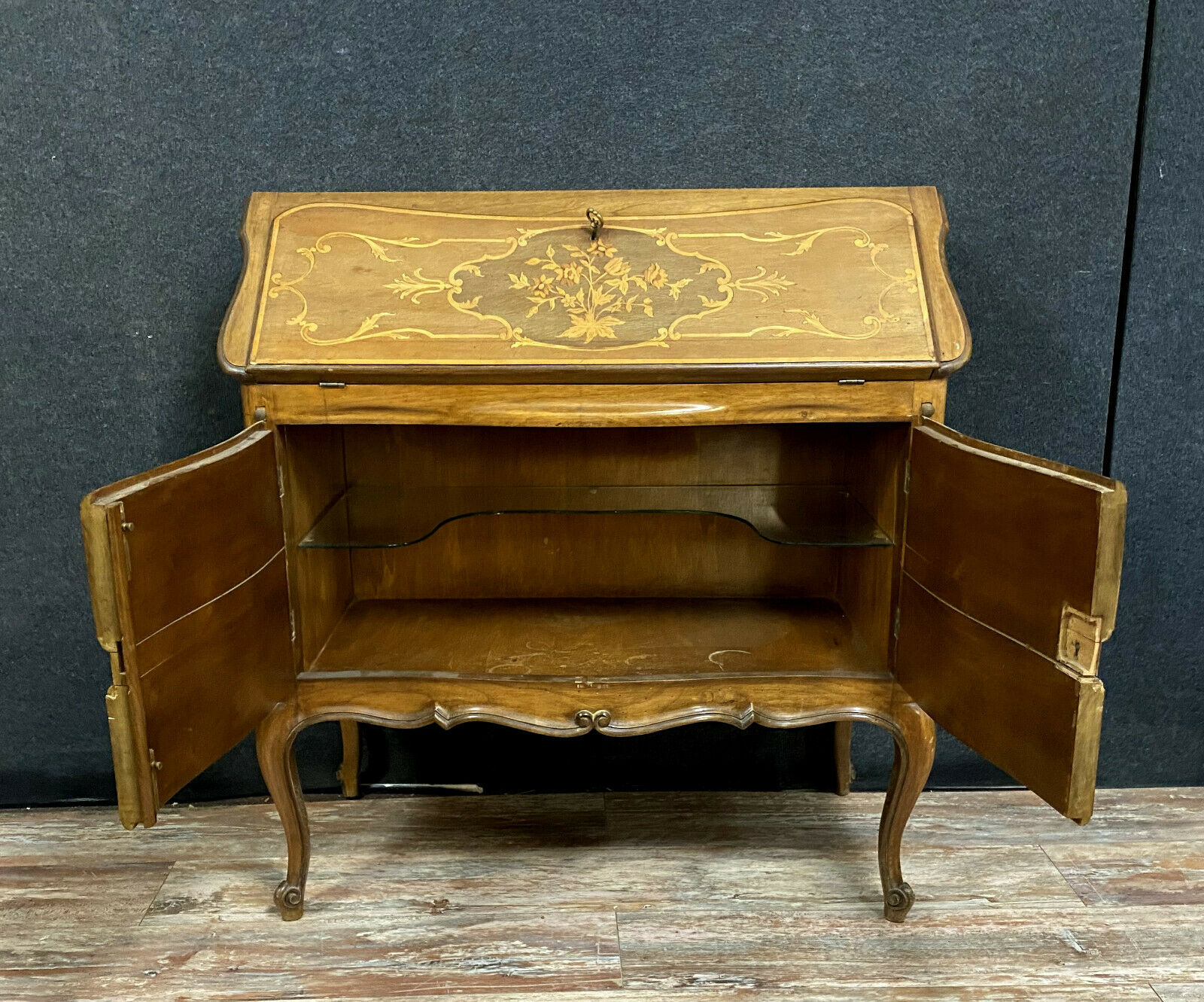 Dresser scriban Louis XV curved a befores in marquèterie