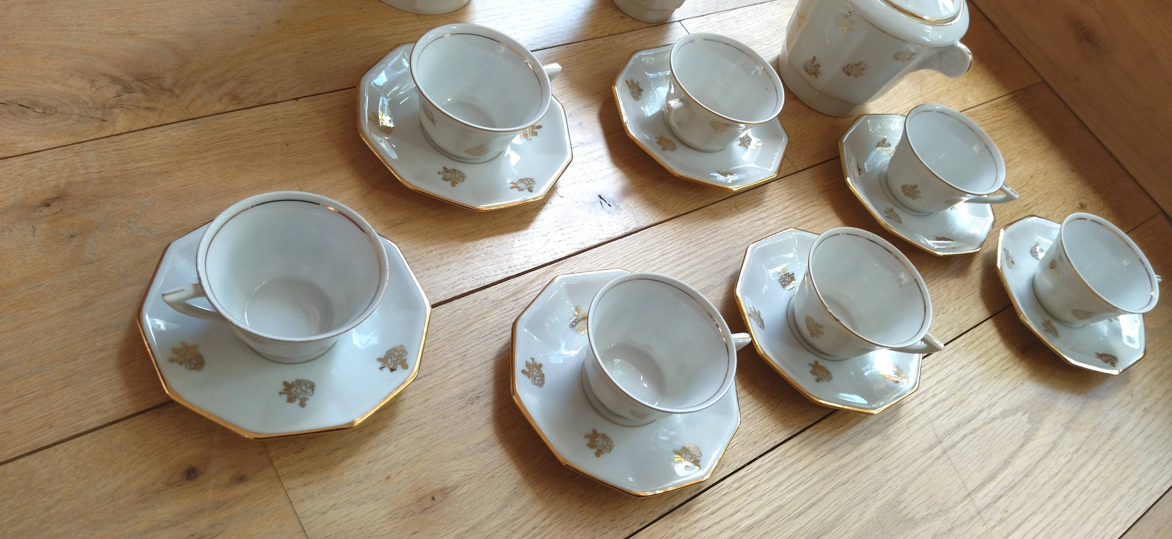 Antique coffee or tea service in fine porcelain from the 1930s.