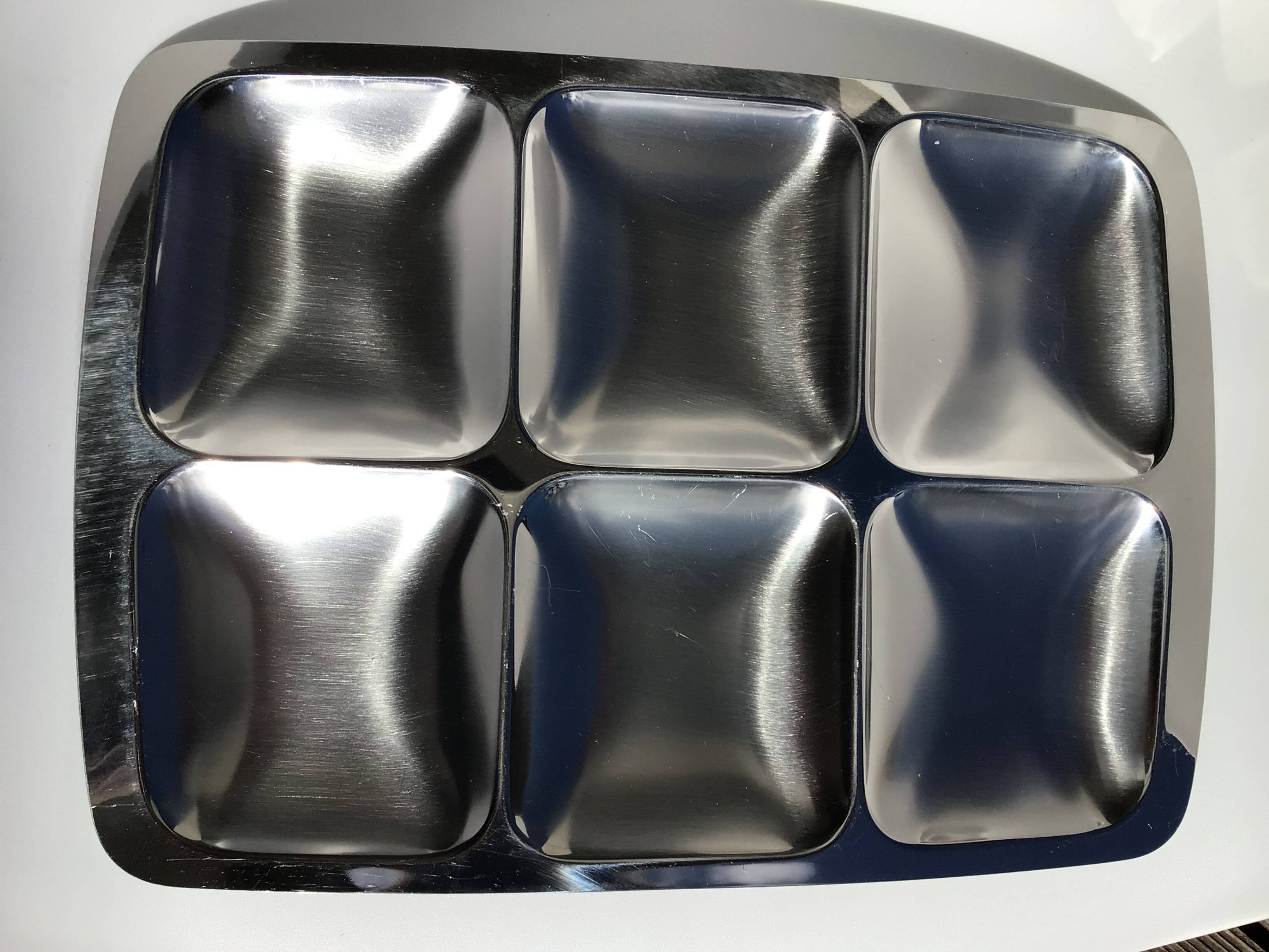 Stainless steel rectangular dish with compartments