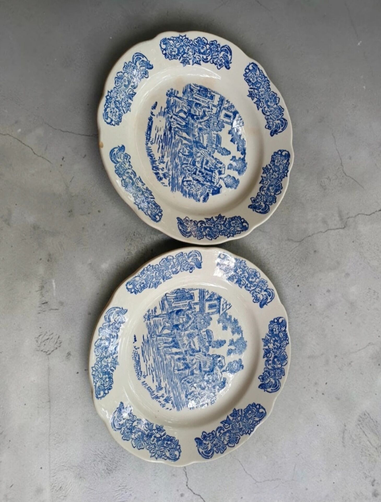 2 small antique Sarreguemines plates - Blue landscape decoration