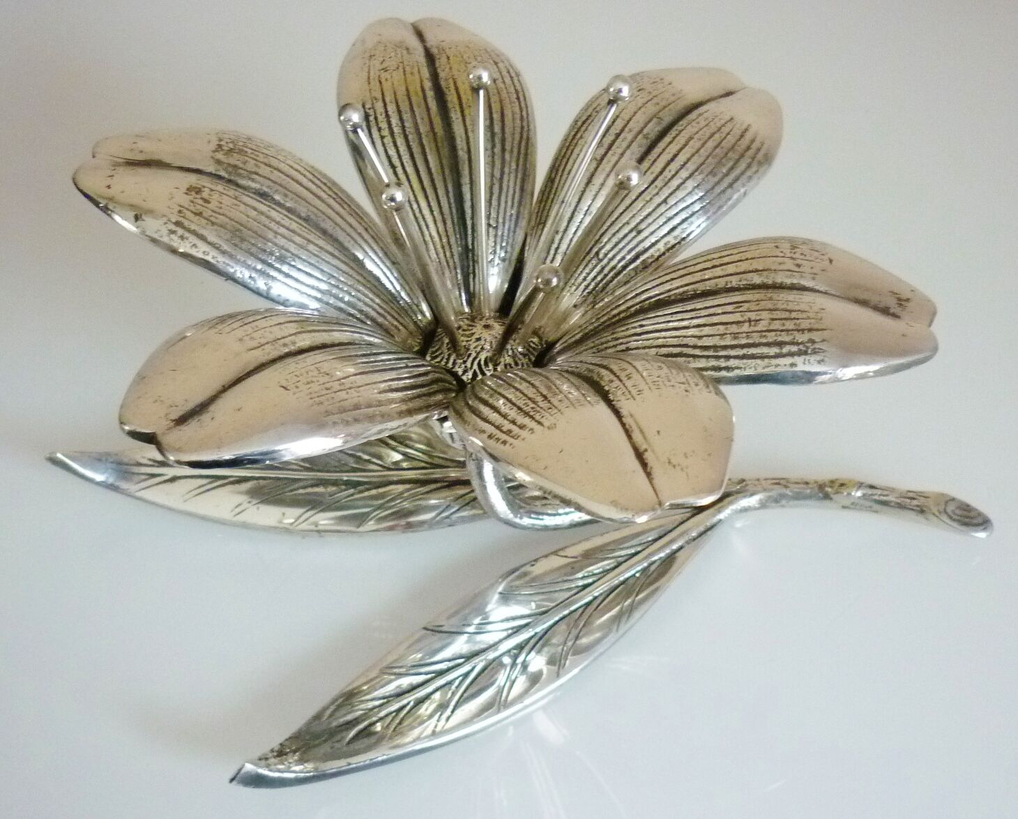 Flower, removable ashtrays and spades, iconic object 70s, silver bronze signed eLeCe Lisboa