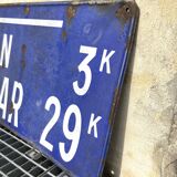 Vintage directional sign