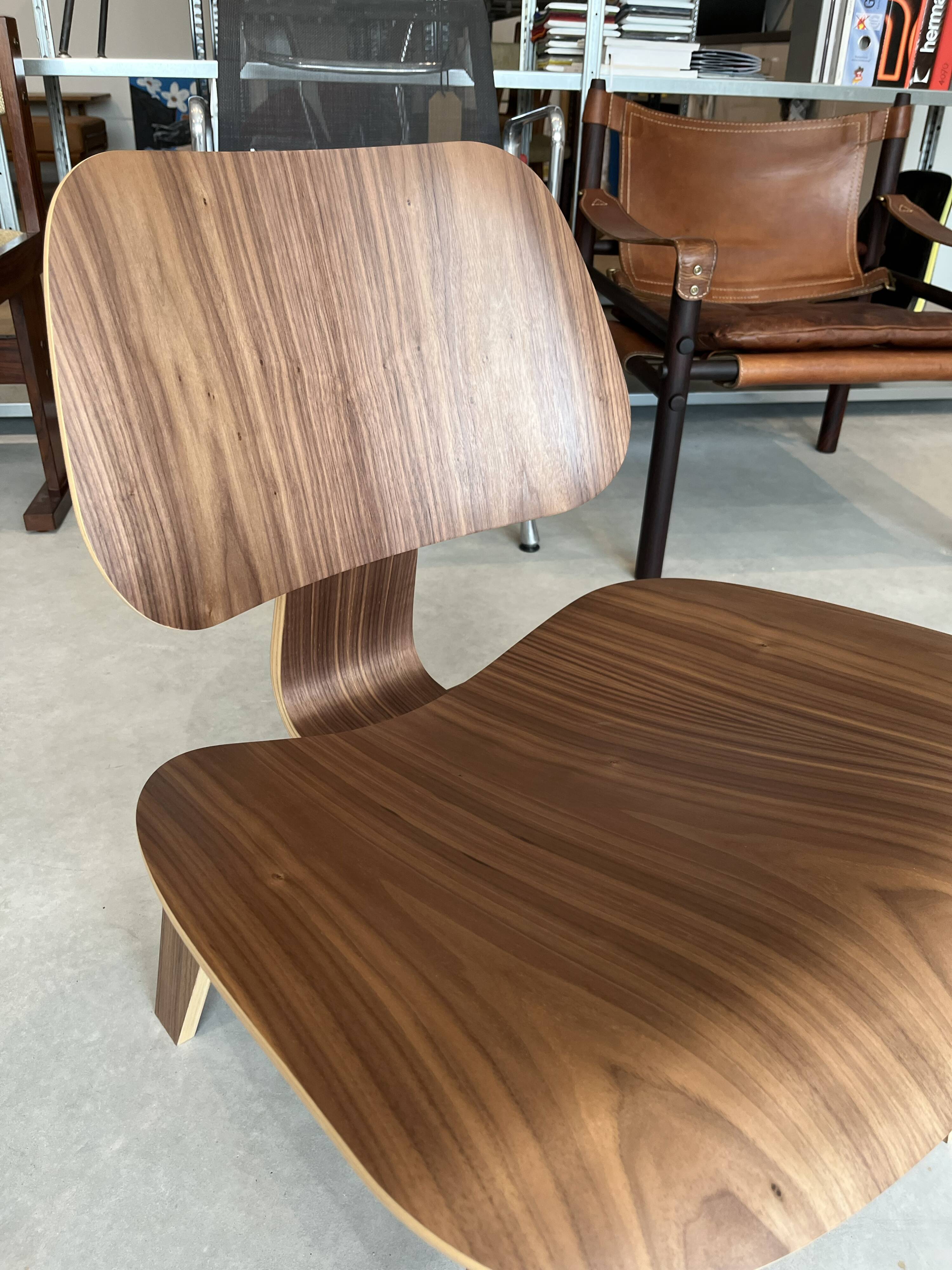 Charles & Ray Eames LCW Walnut Lounge Chair for Herman Miller