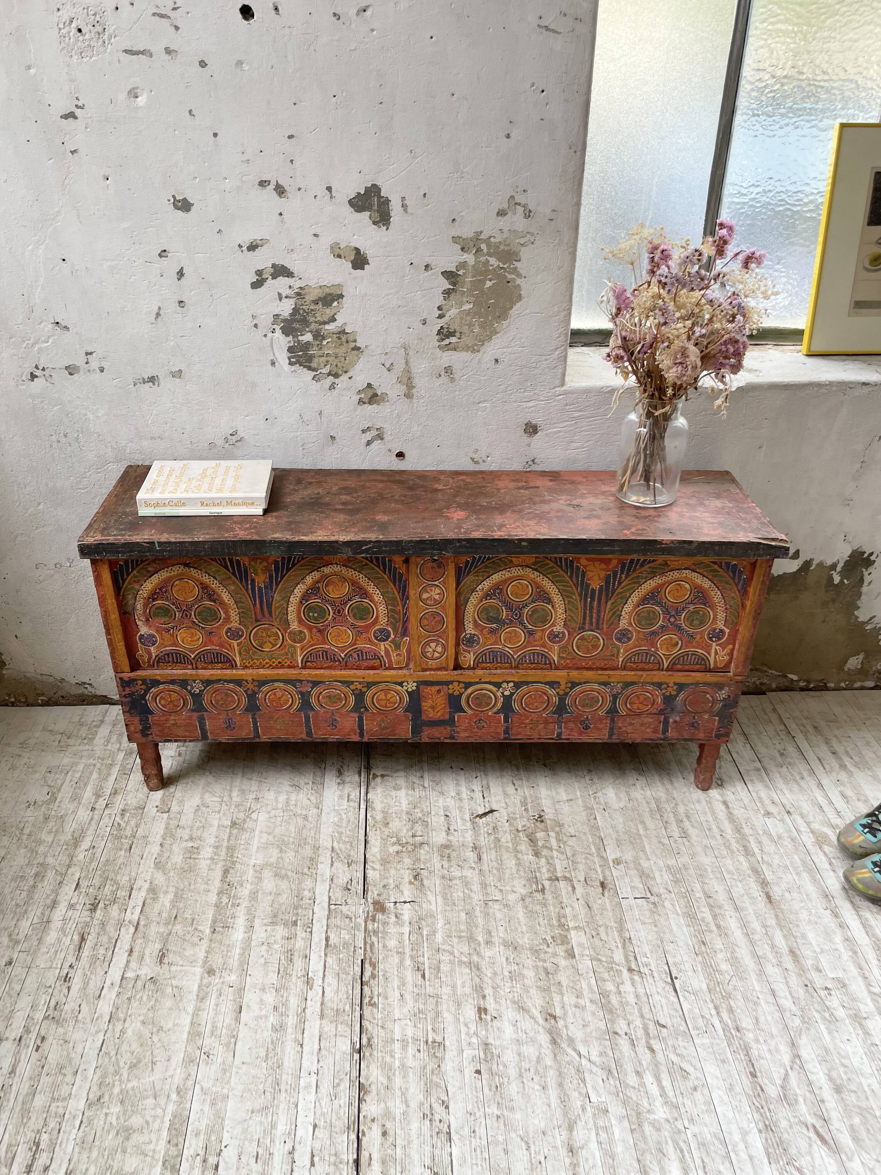 Coffre de mariage marocain polychrome années 50