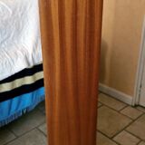 Vintage: Wooden display cabinet with 5 shelves, 4 wooden legs.