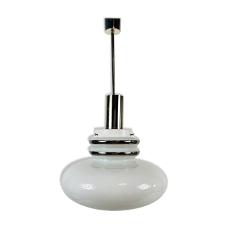 Lampe à suspension en verre opale de Peill and Putzler, vers 1970