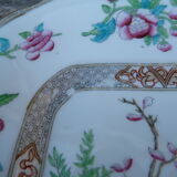 Ancien plat en porcelaine Chine Asie carré bord chantournés