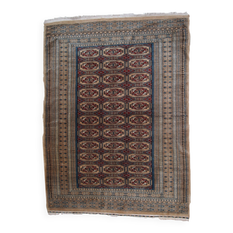 Tapis Vintage Bukhara en Laine, Années 1960, Élégance Traditionnelle