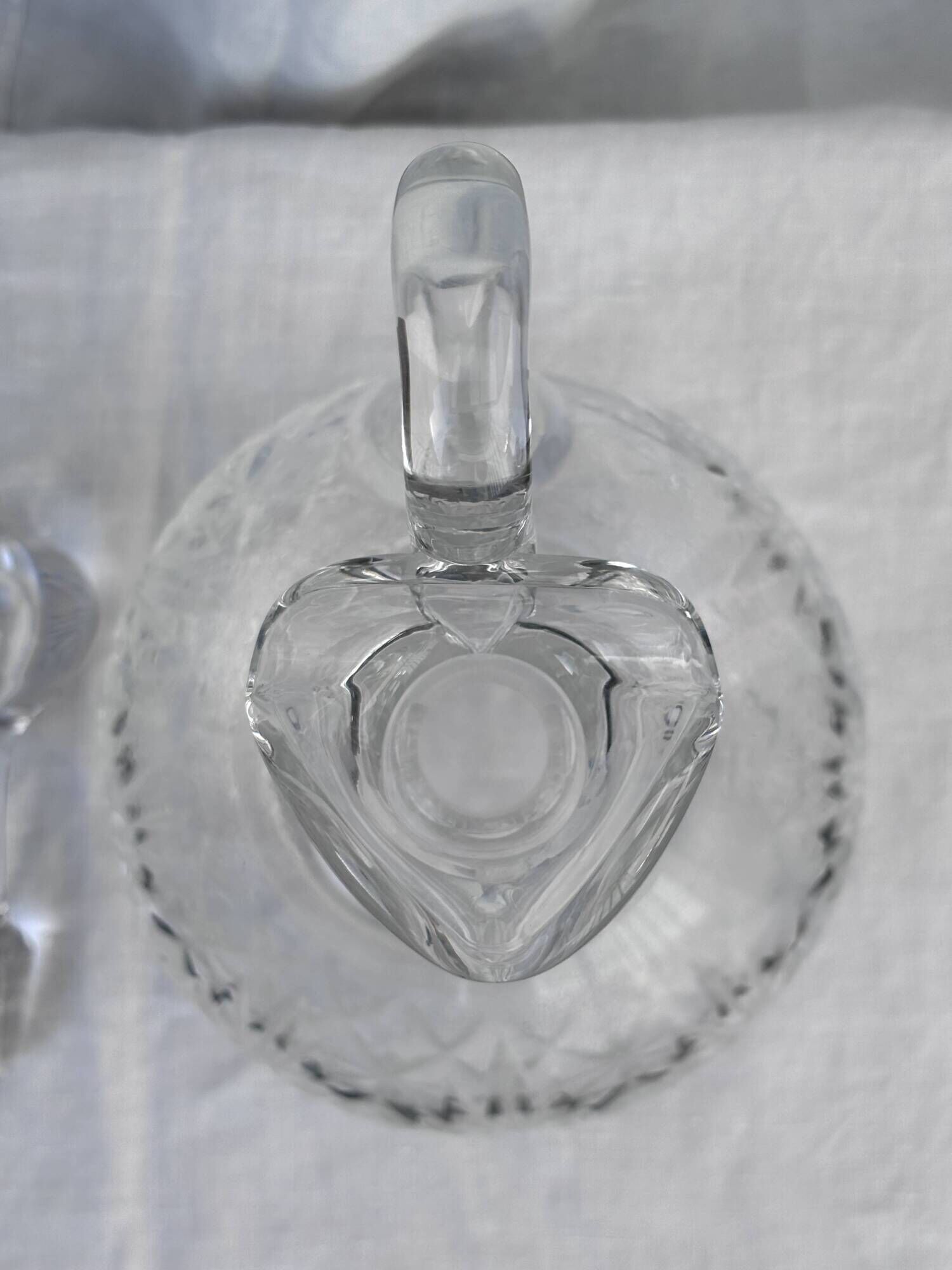 Chalcedony cut glass carafe chantilly by saint-louis