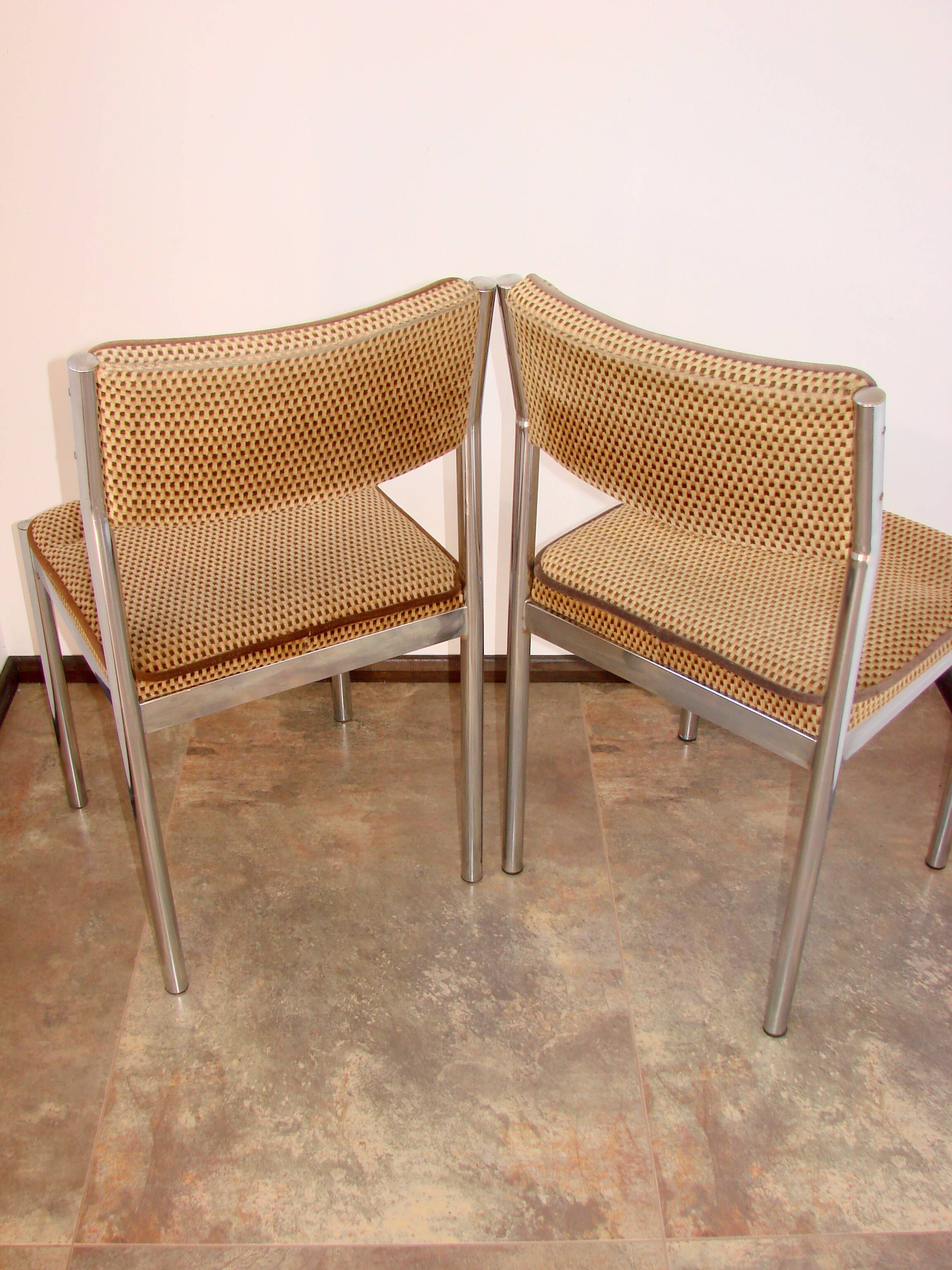 Set of 4 chairs from the 1970s – chrome, vintage fabric