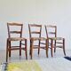 Chaises bistrot anciennes en bois - assise fleurie