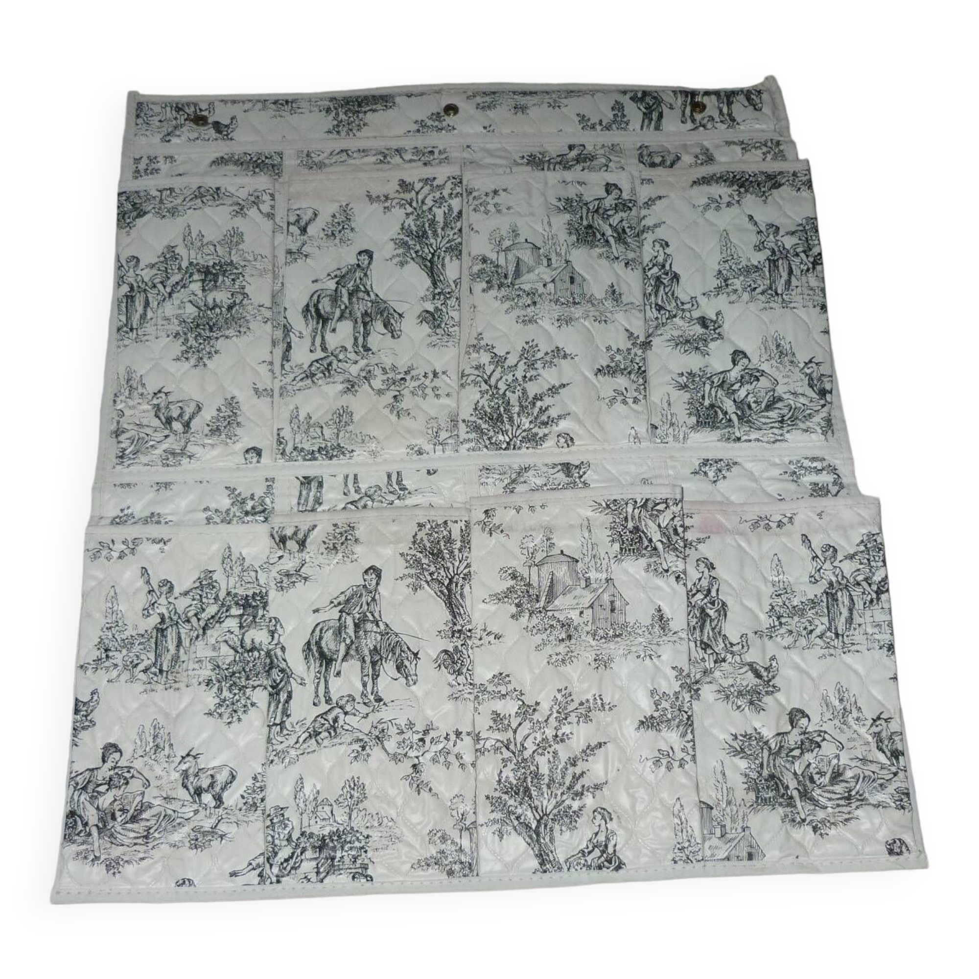 Rangement mural à soufflets