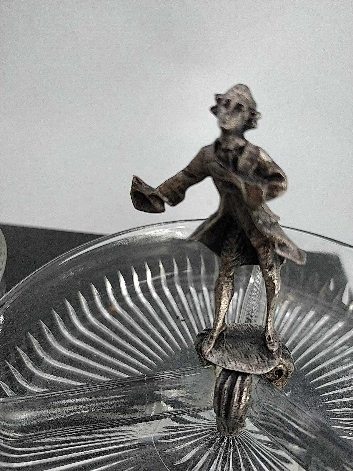 Old small glass and tin servants.