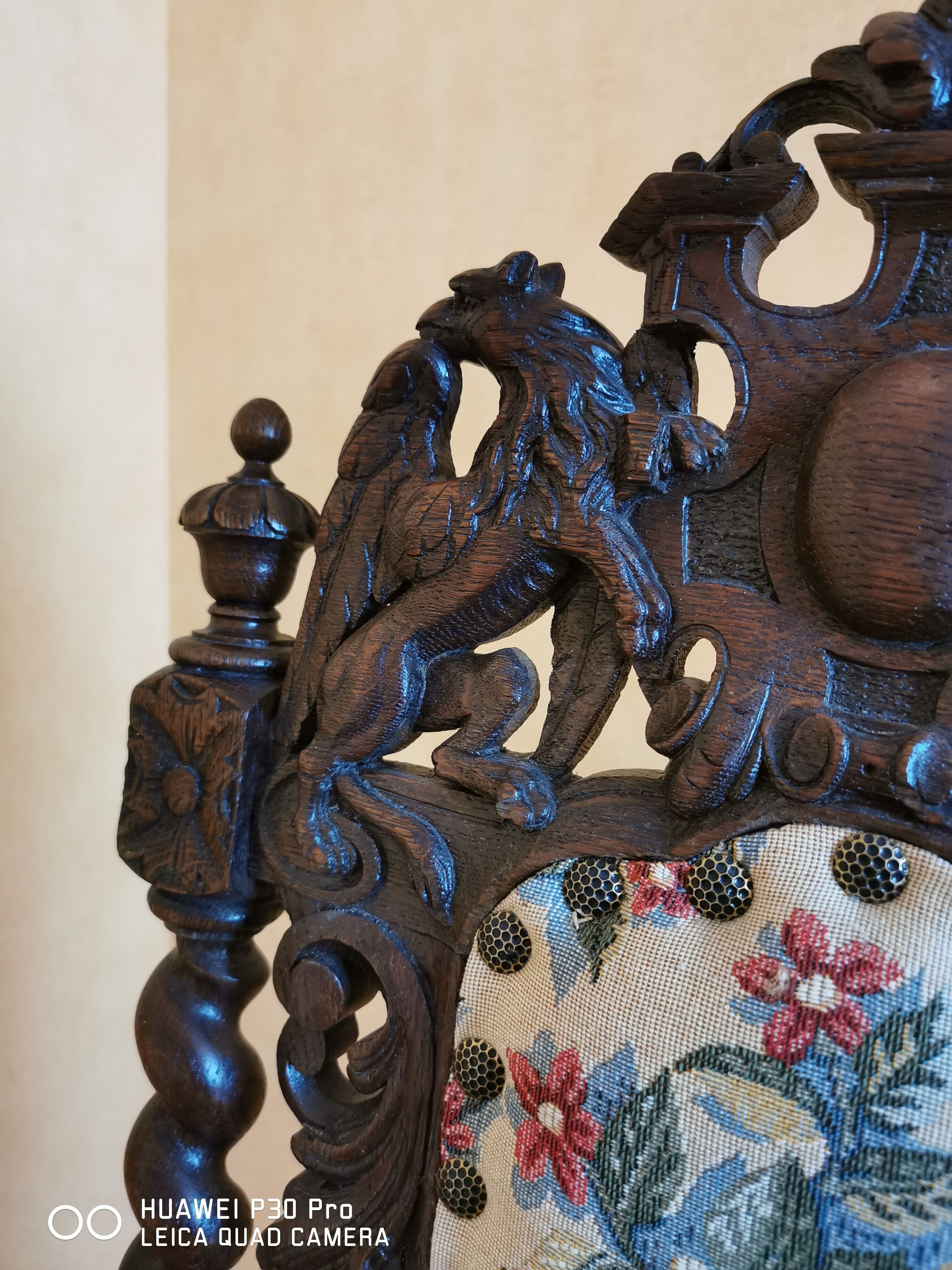 Chaise de nourrice style Louis XIII
