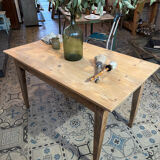 Farm table with 2 drawers