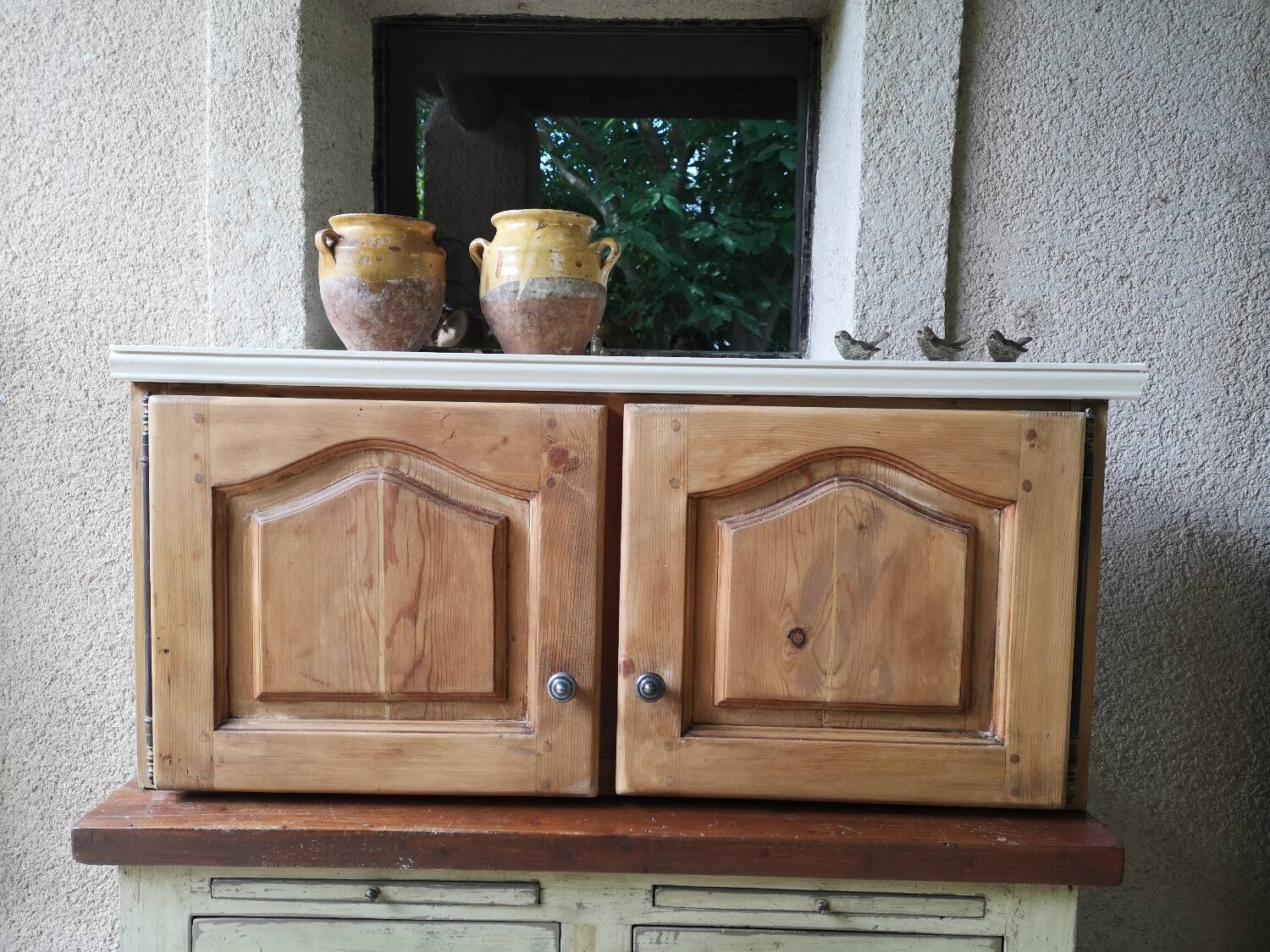 Hanging cupboard, wall mounted.