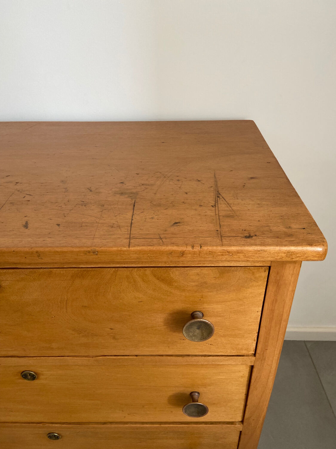Antique chest of drawers