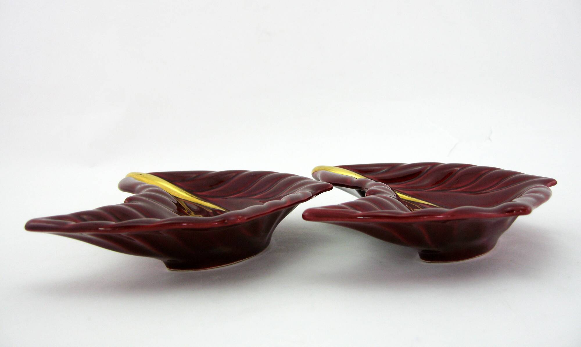 2 red and gold ceramic leaf-shaped bowls - Verceram France - vintage year