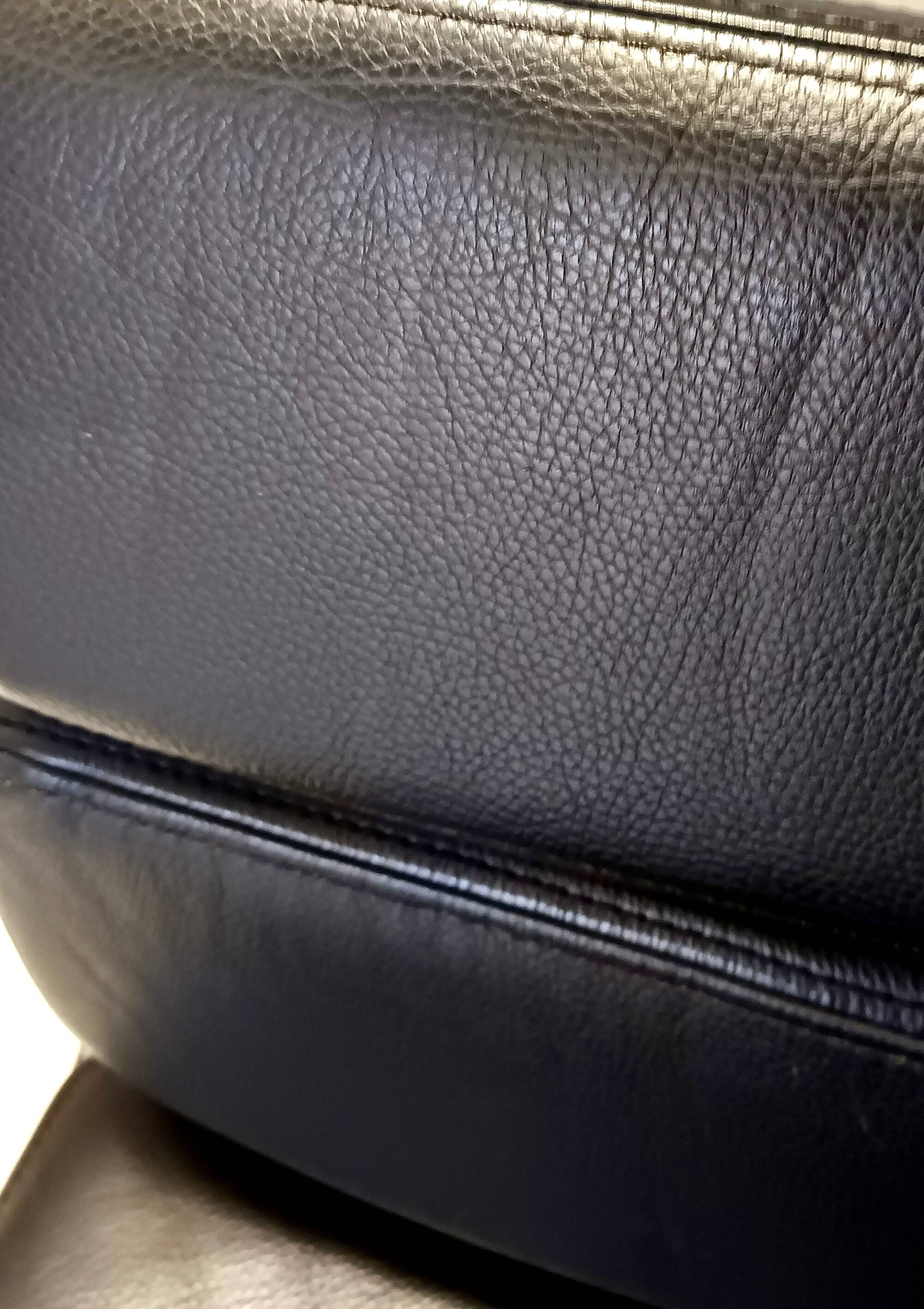 Postmodern Black Leather Soft Pad Chair Charles & Ray Eames for ICF