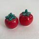 Salière et poivrier tomate en barbotine vintage