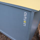 Scandinavian-style sunshine foot compass