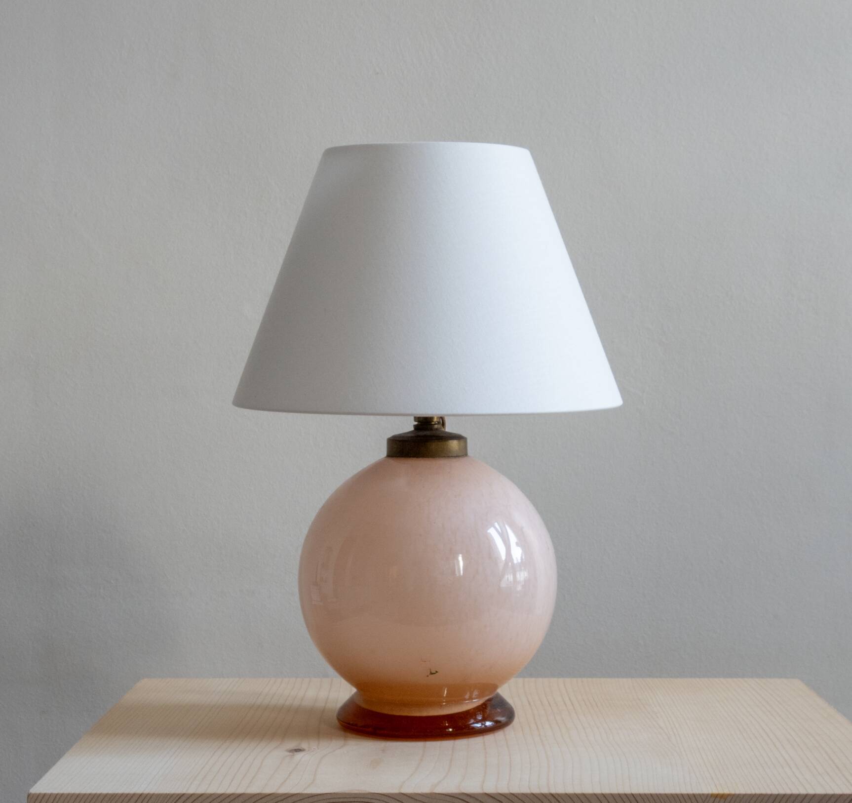 Art Deco pink opaline lamp