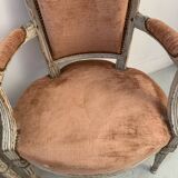 Paire de fauteuils de style Louis XVI en hetre patiné XIX siècle