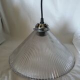 Conical glass suspension