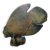 Sculpture de poisson asiatique en grès émaillé signée, fin XIXème - début XXème