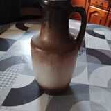 Ancien pot d'eau