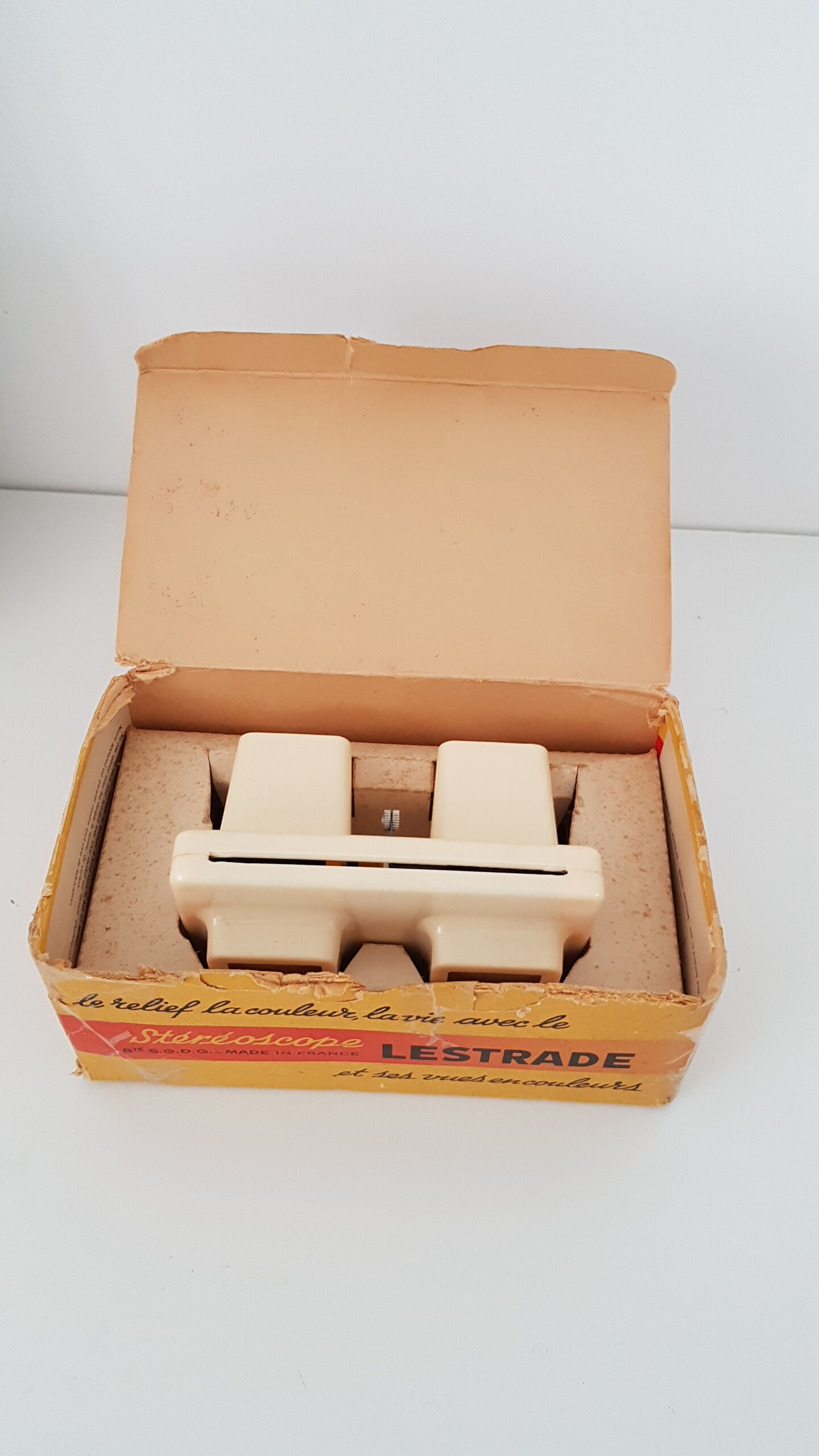 Stereoscope viewer from 1967