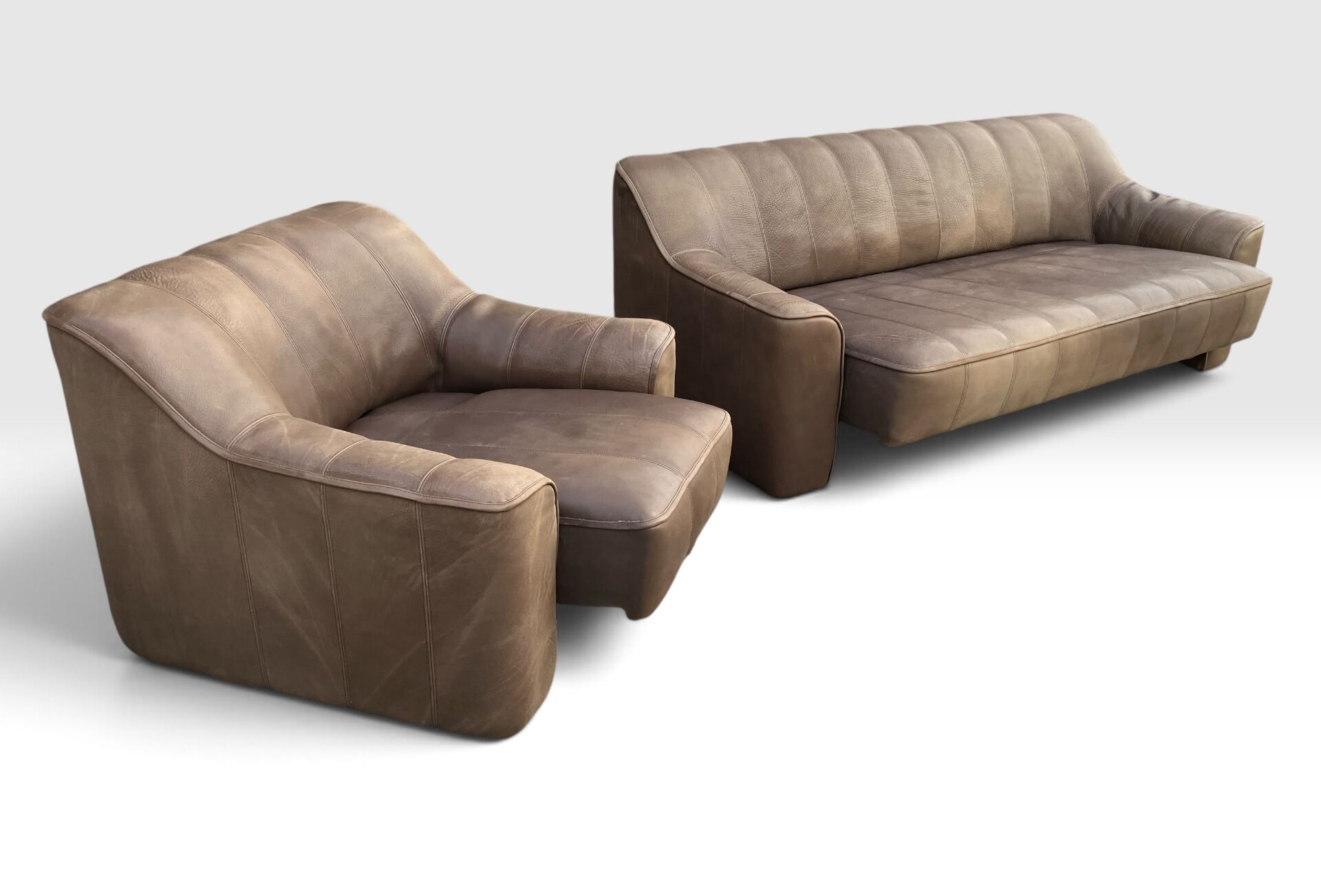 De Sede DS-44 Sofa & Armchair Set – Buffalo Leather – Switzerland, circa 1970