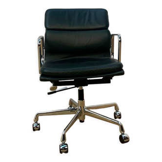 Soft Pad EA217, Charles & Ray Eames for Vitra